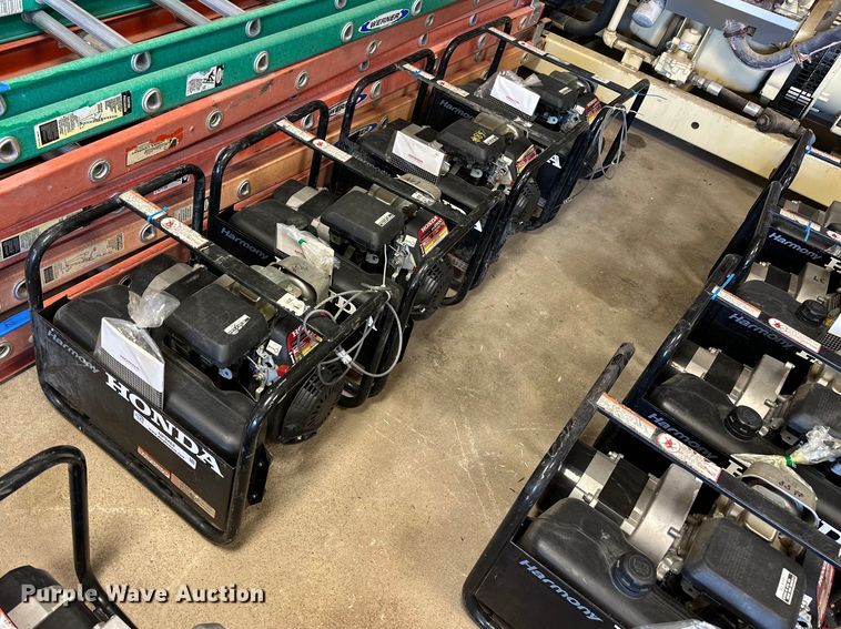 image for item NP9484 (4) Honda Harmony EN2500 generators