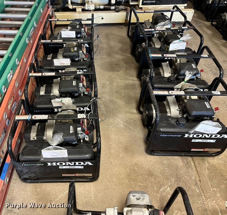 image for item NP9484 (4) Honda Harmony EN2500 generators