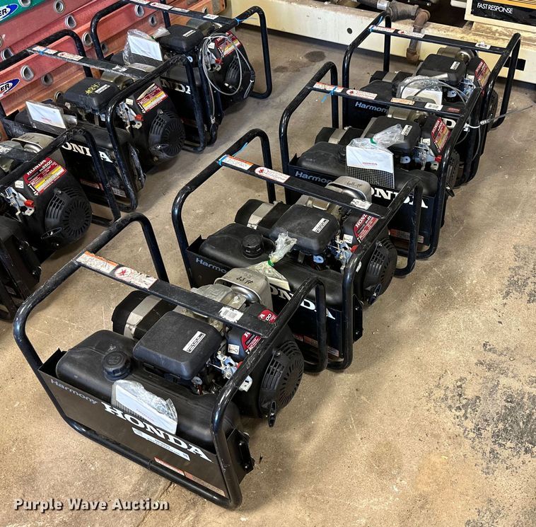 image for item NP9485 (4) Honda Harmony EN2500 generators
