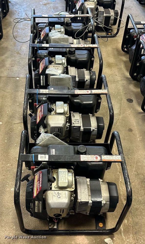 image for item NP9486 (4) Honda Harmony EN2500 generators