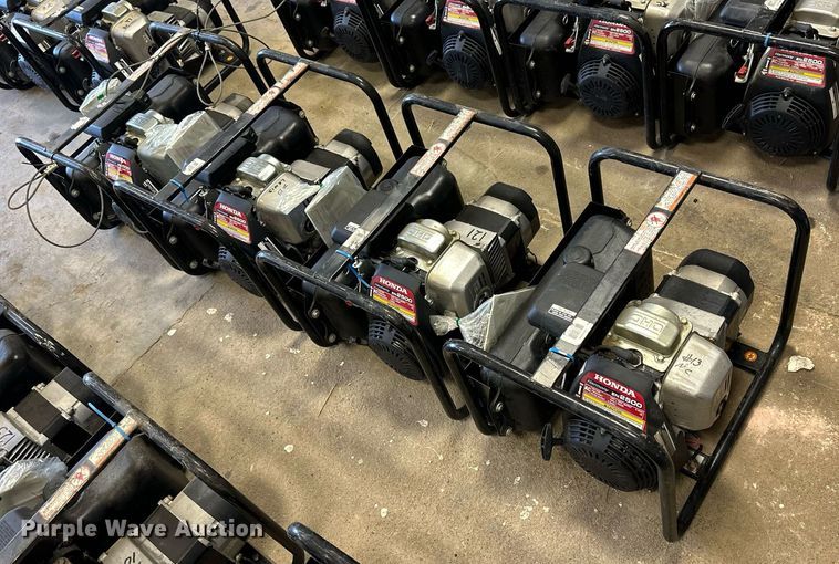 image for item NP9486 (4) Honda Harmony EN2500 generators