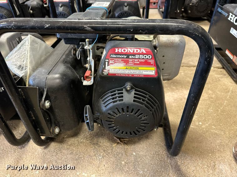 image for item NP9486 (4) Honda Harmony EN2500 generators
