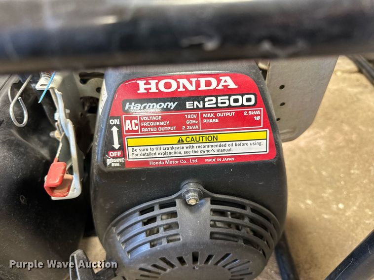 image for item NP9486 (4) Honda Harmony EN2500 generators