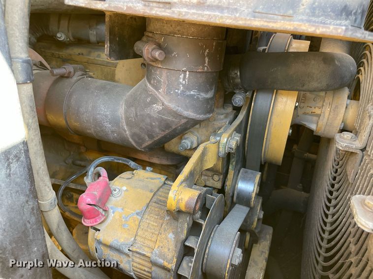 image for item NT9482 2004 Caterpillar 963C  track loader