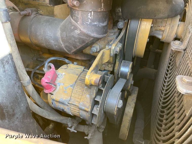 image for item NT9482 2004 Caterpillar 963C  track loader