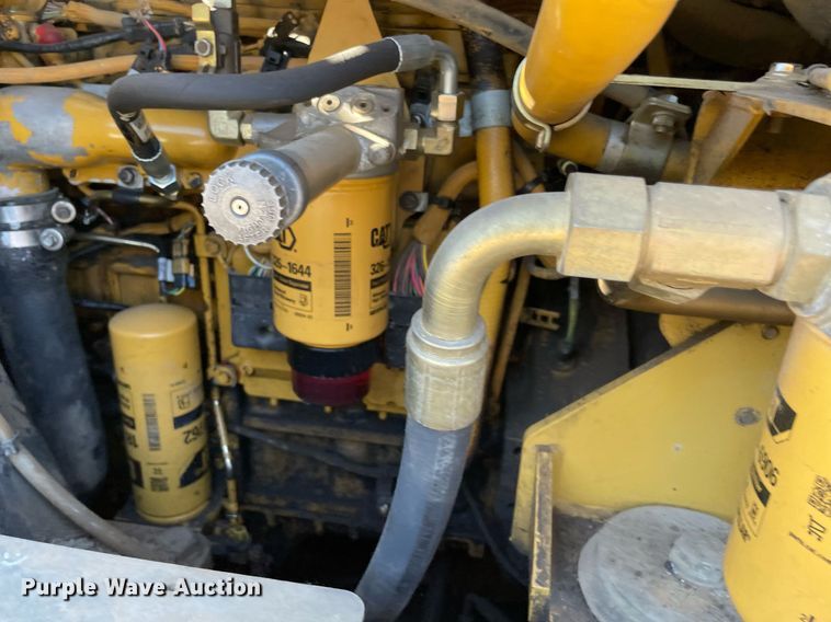 image for item NT9482 2004 Caterpillar 963C  track loader