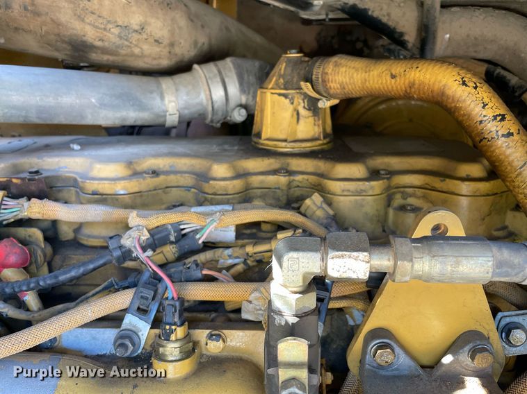 image for item NT9482 2004 Caterpillar 963C  track loader