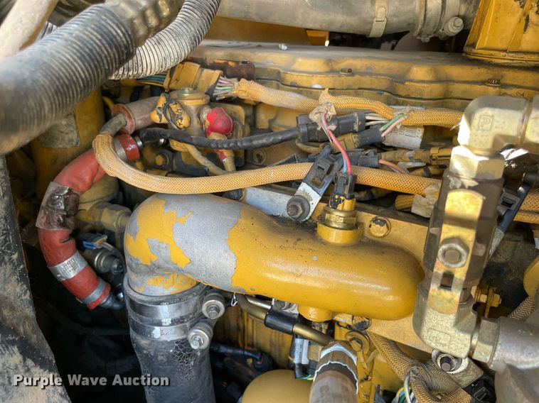 image for item NT9482 2004 Caterpillar 963C  track loader