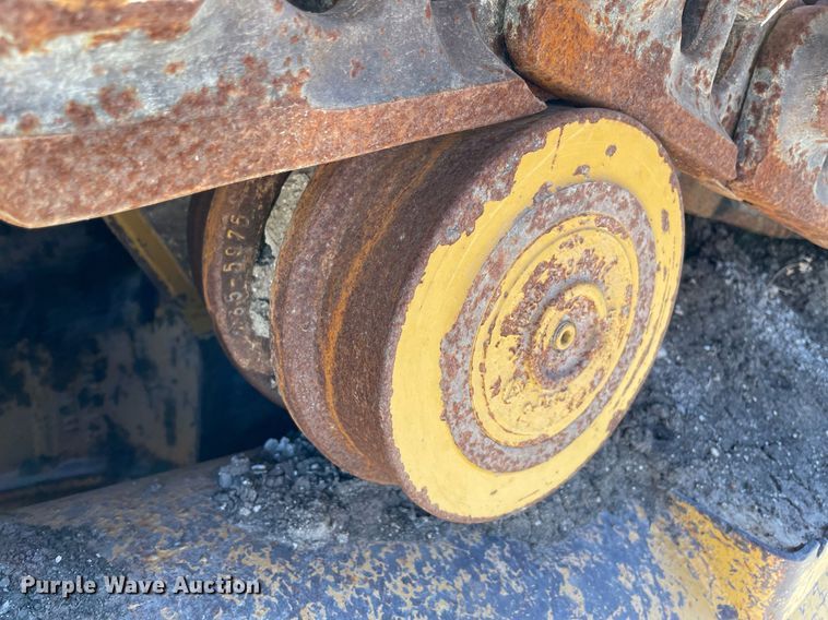 image for item NT9482 2004 Caterpillar 963C  track loader