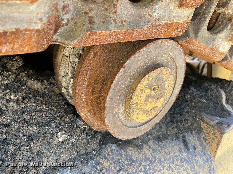 image for item NT9482 2004 Caterpillar 963C  track loader