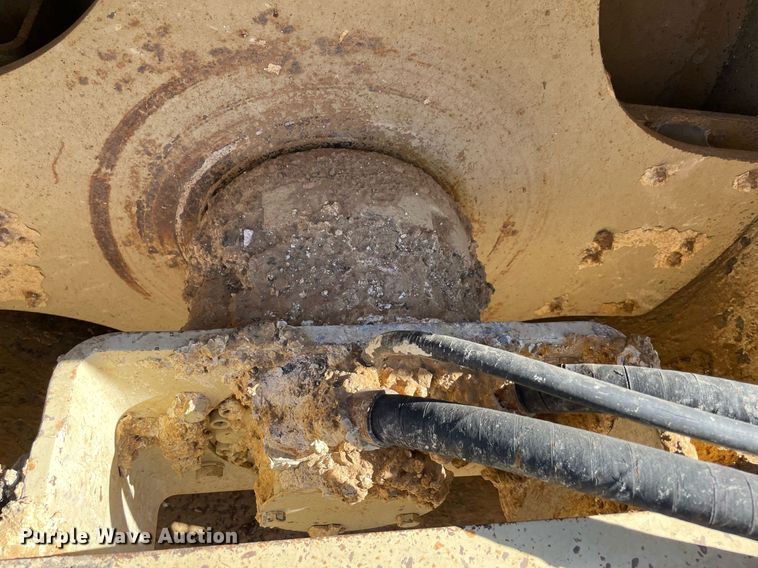 image for item NT9483 1999 Ingersoll Rand SD-100F  single drum vibratory roller