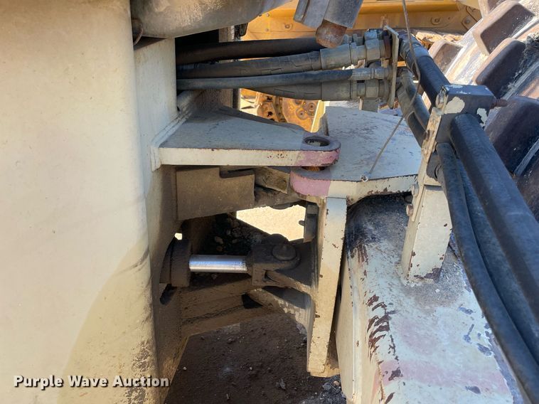 image for item NT9483 1999 Ingersoll Rand SD-100F  single drum vibratory roller