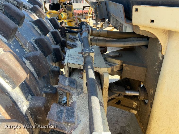 image for item NT9483 1999 Ingersoll Rand SD-100F  single drum vibratory roller