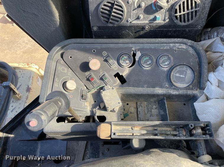 image for item NT9483 1999 Ingersoll Rand SD-100F  single drum vibratory roller