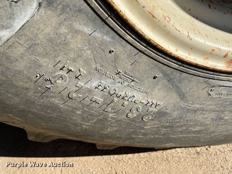 image for item NT9483 1999 Ingersoll Rand SD-100F  single drum vibratory roller