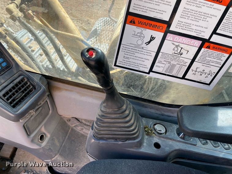 image for item NT9484 2004 Komatsu PC400LC-7L  excavator