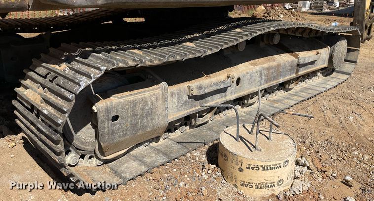 image for item NT9484 2004 Komatsu PC400LC-7L  excavator