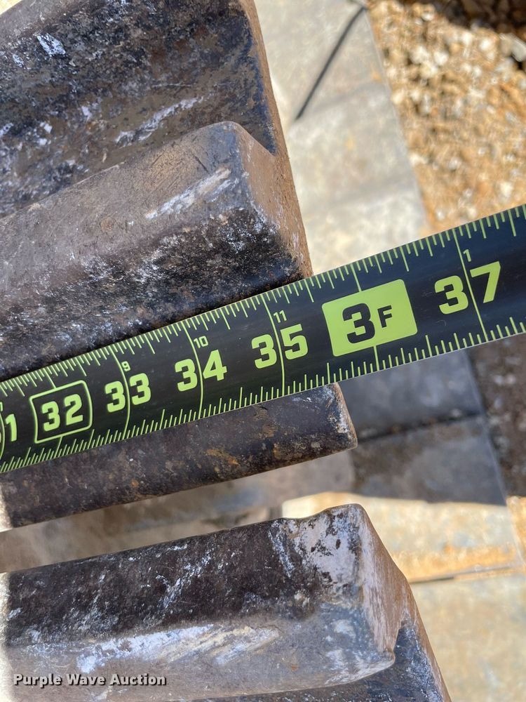 image for item NT9484 2004 Komatsu PC400LC-7L  excavator