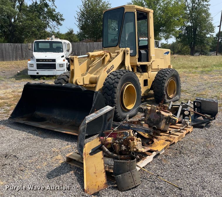 image for item NT9485 1994 Komatsu WA120-1  wheel loader