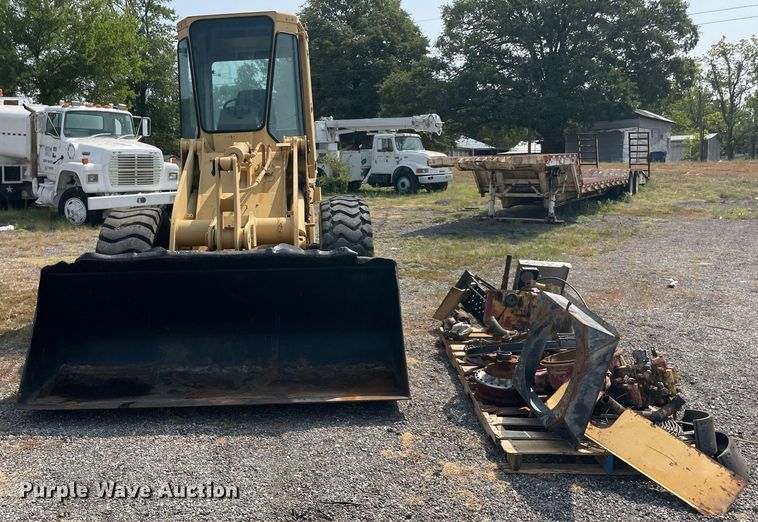image for item NT9485 1994 Komatsu WA120-1  wheel loader