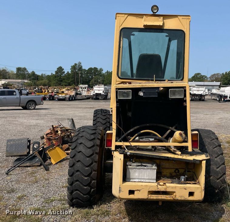 image for item NT9485 1994 Komatsu WA120-1  wheel loader