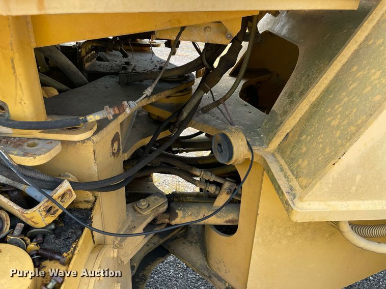 image for item NT9485 1994 Komatsu WA120-1  wheel loader