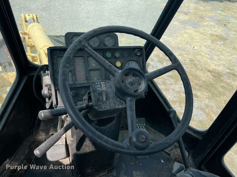 image for item NT9485 1994 Komatsu WA120-1  wheel loader
