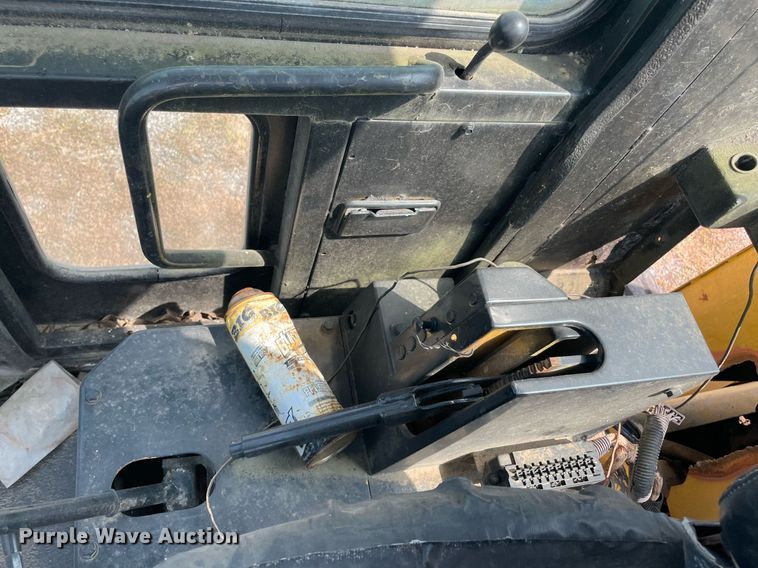 image for item NT9485 1994 Komatsu WA120-1  wheel loader