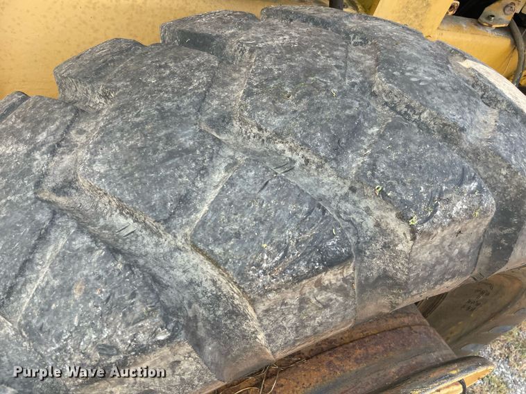 image for item NT9485 1994 Komatsu WA120-1  wheel loader