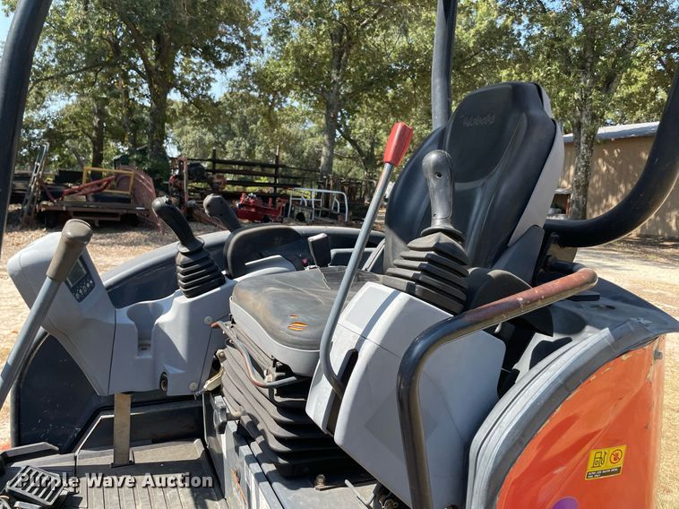 image for item NT9509 2014 Kubota U35-4  mini excavator