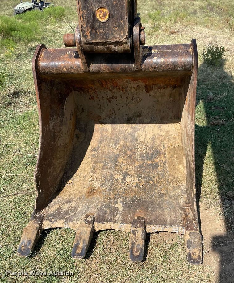 image for item NT9523 Kobelco SK200  excavator