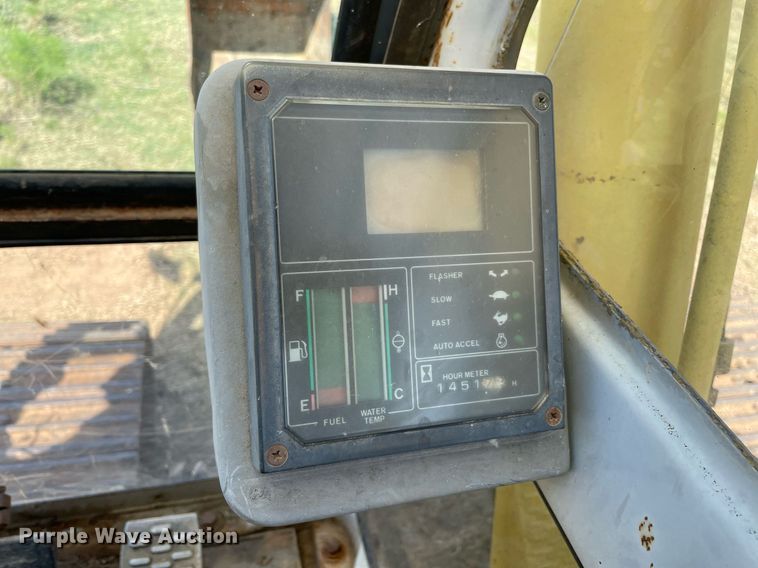 image for item NT9523 Kobelco SK200  excavator