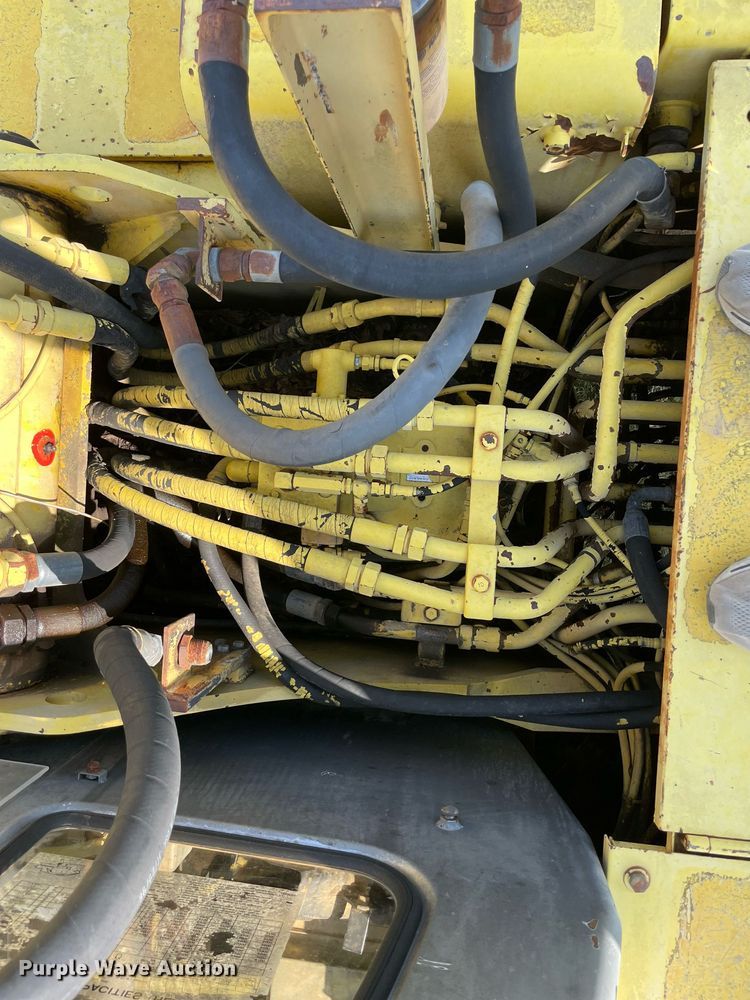 image for item NT9523 Kobelco SK200  excavator