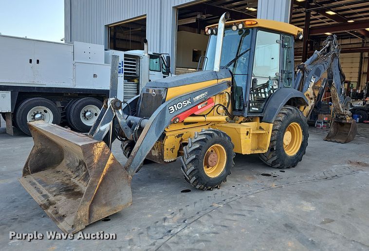 image for item NT9957 2013 John Deere 310SK  backhoe
