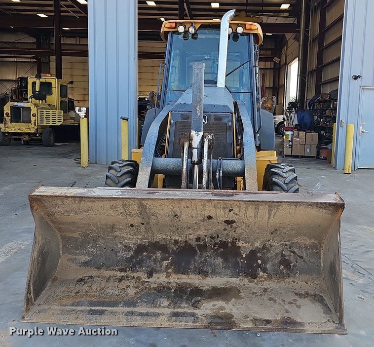 image for item NT9957 2013 John Deere 310SK  backhoe