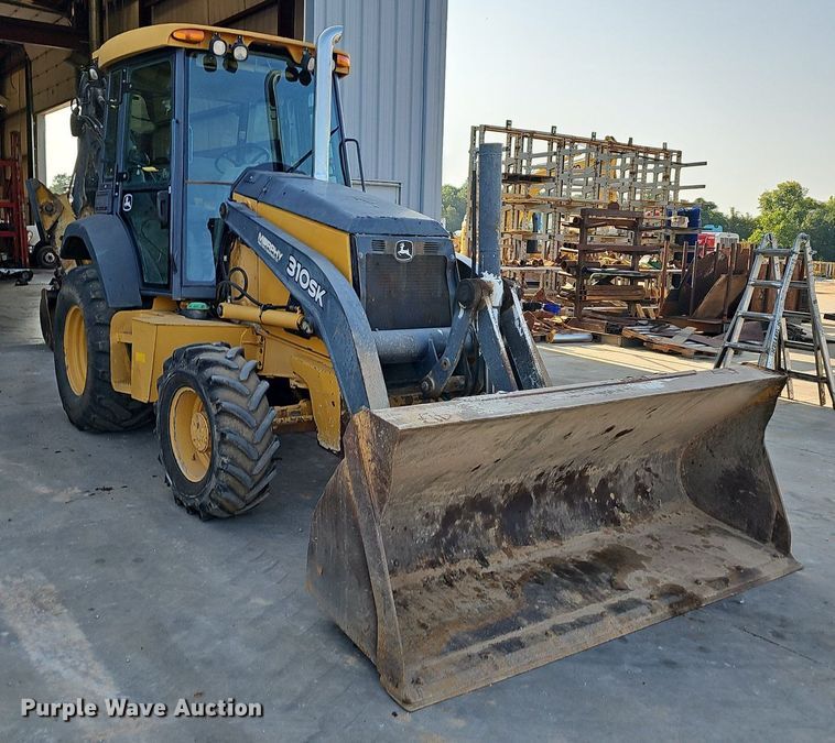 image for item NT9957 2013 John Deere 310SK  backhoe