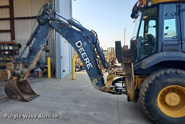 image for item NT9957 2013 John Deere 310SK  backhoe