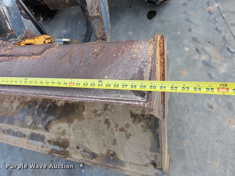 image for item NT9957 2013 John Deere 310SK  backhoe