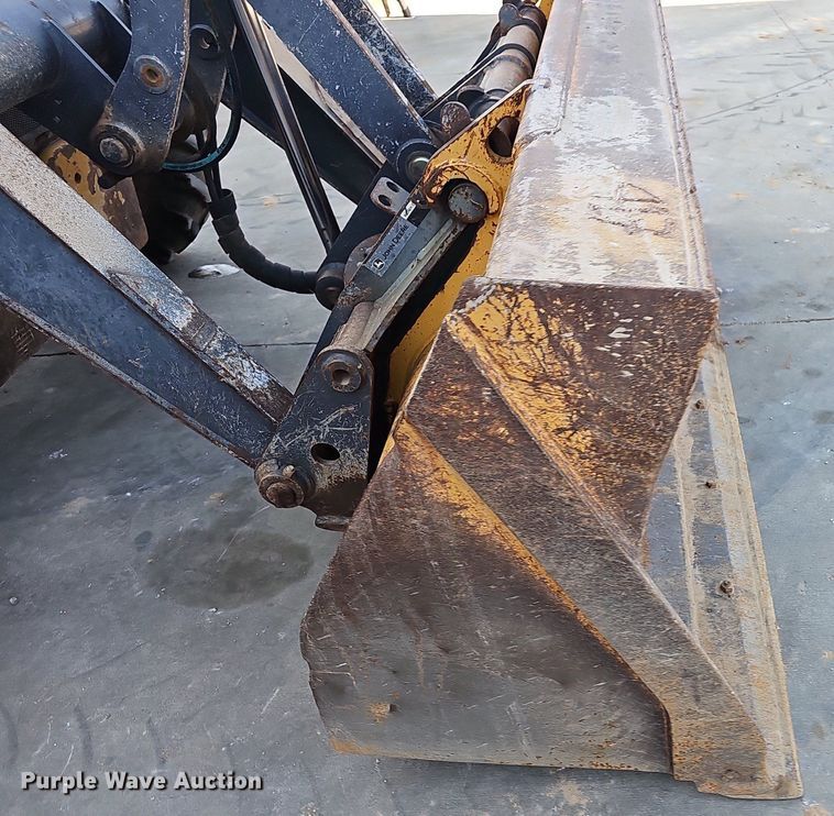 image for item NT9957 2013 John Deere 310SK  backhoe