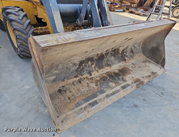 image for item NT9957 2013 John Deere 310SK  backhoe