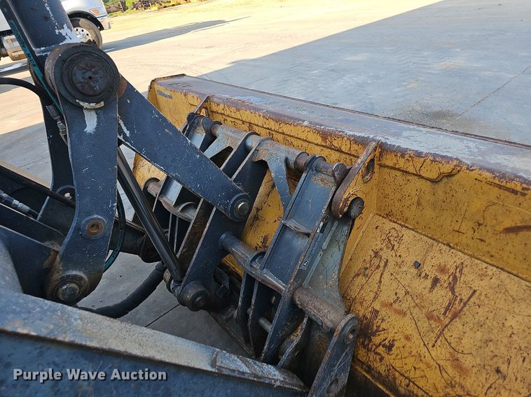 image for item NT9957 2013 John Deere 310SK  backhoe