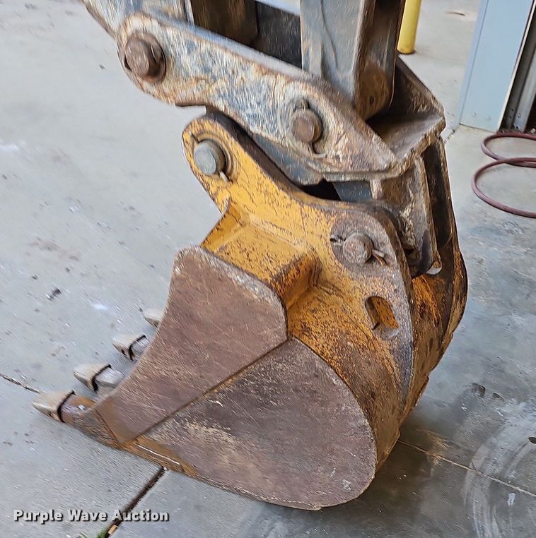 image for item NT9957 2013 John Deere 310SK  backhoe