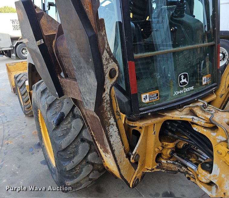 image for item NT9957 2013 John Deere 310SK  backhoe