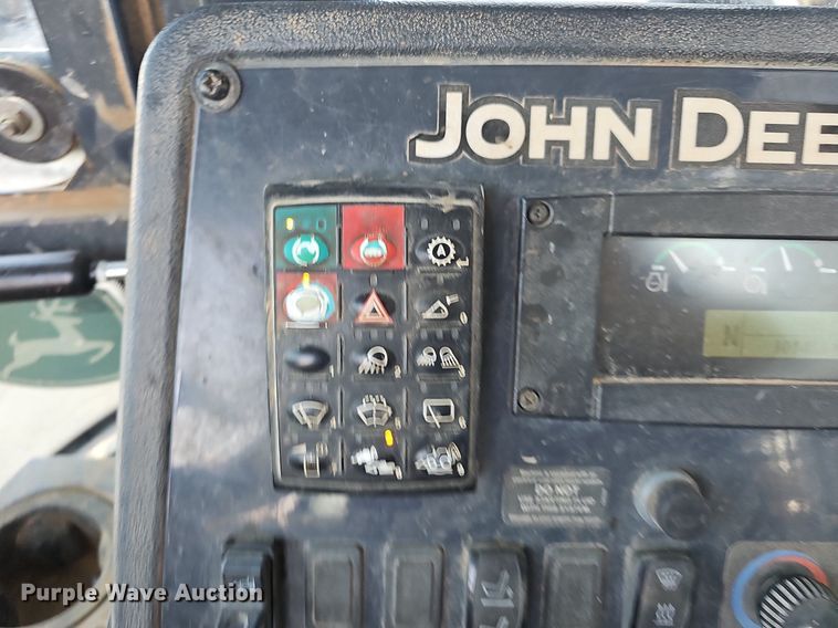 image for item NT9957 2013 John Deere 310SK  backhoe