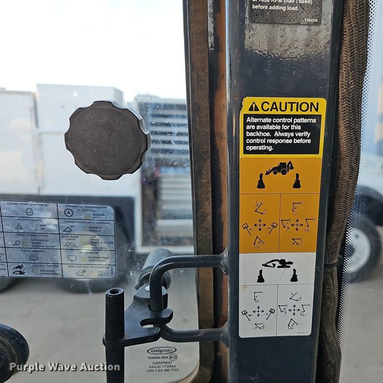 image for item NT9957 2013 John Deere 310SK  backhoe