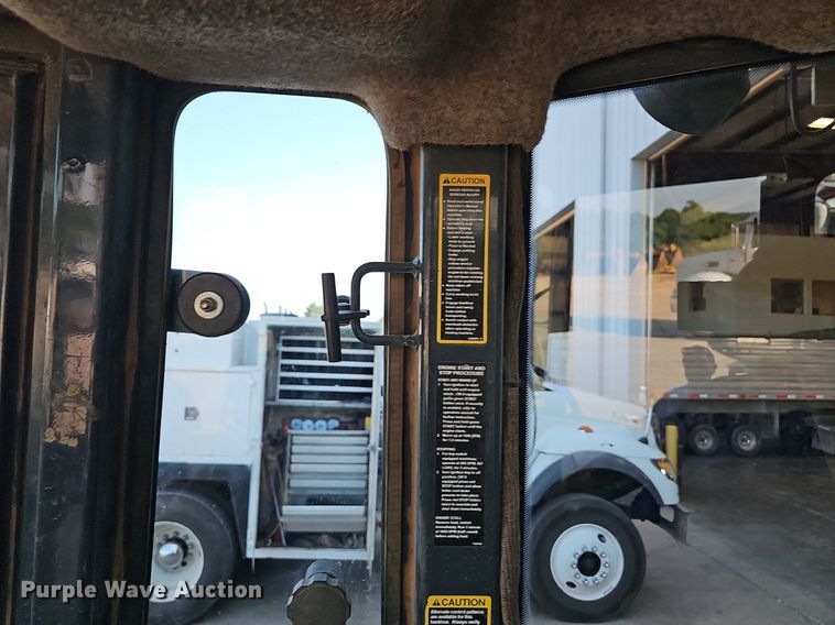 image for item NT9957 2013 John Deere 310SK  backhoe