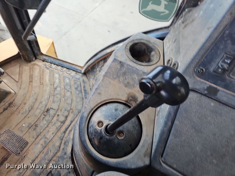 image for item NT9957 2013 John Deere 310SK  backhoe