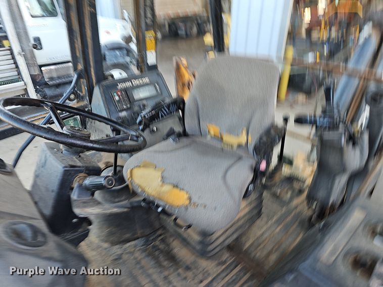 image for item NT9957 2013 John Deere 310SK  backhoe