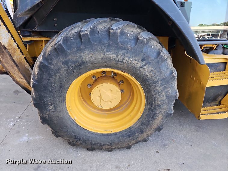 image for item NT9957 2013 John Deere 310SK  backhoe