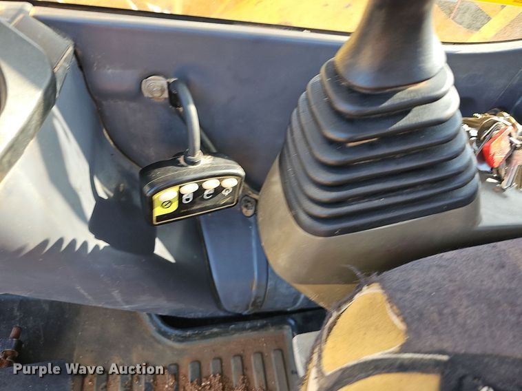 image for item NT9958 2013 Komatsu PC360LC-10  excavator